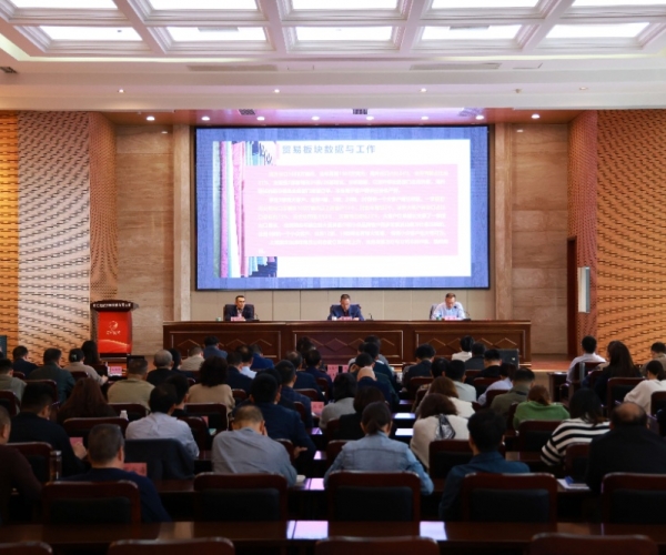 稳扎稳打，持续开拓奋进；；； 思绪立异，力争优质开展